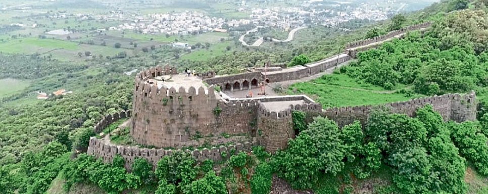 mahurgad fort